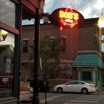 Bob's Pizza - Pizza Near Me - Chicago, Illinois