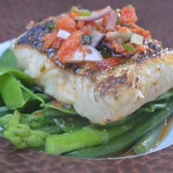Le Petit Comptoir - Pavé de maigre et petits légumes