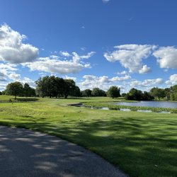 Village Greens of Woodridge Golf Course