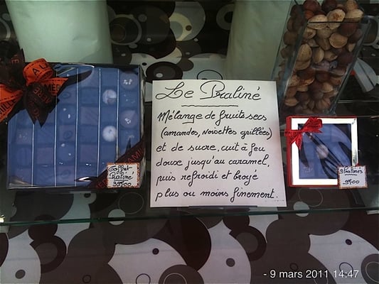 À la Mère de Famille by null