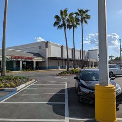 MetroWest Village - Tacos Andres and Publix