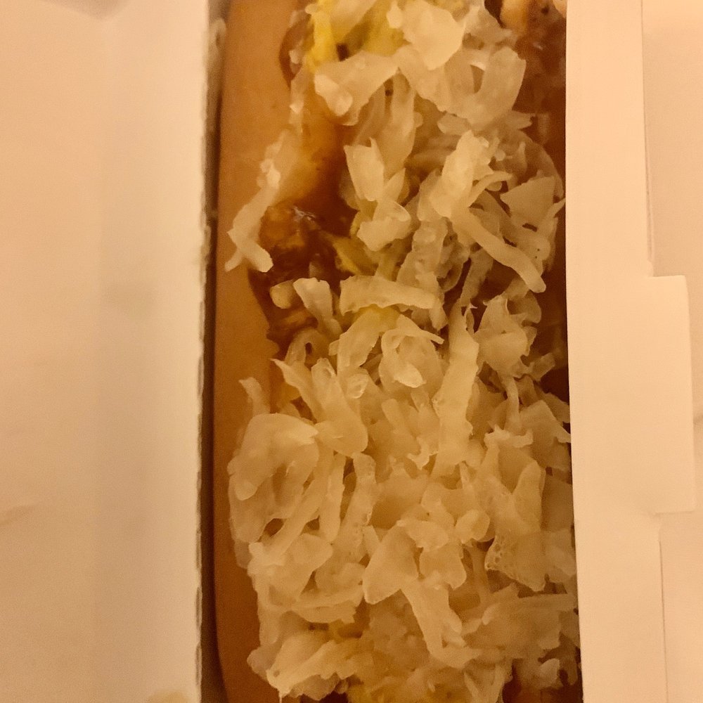 Bratwurst w Sauerkraut & Chili Bratwurst w Sauerkraut & Chili