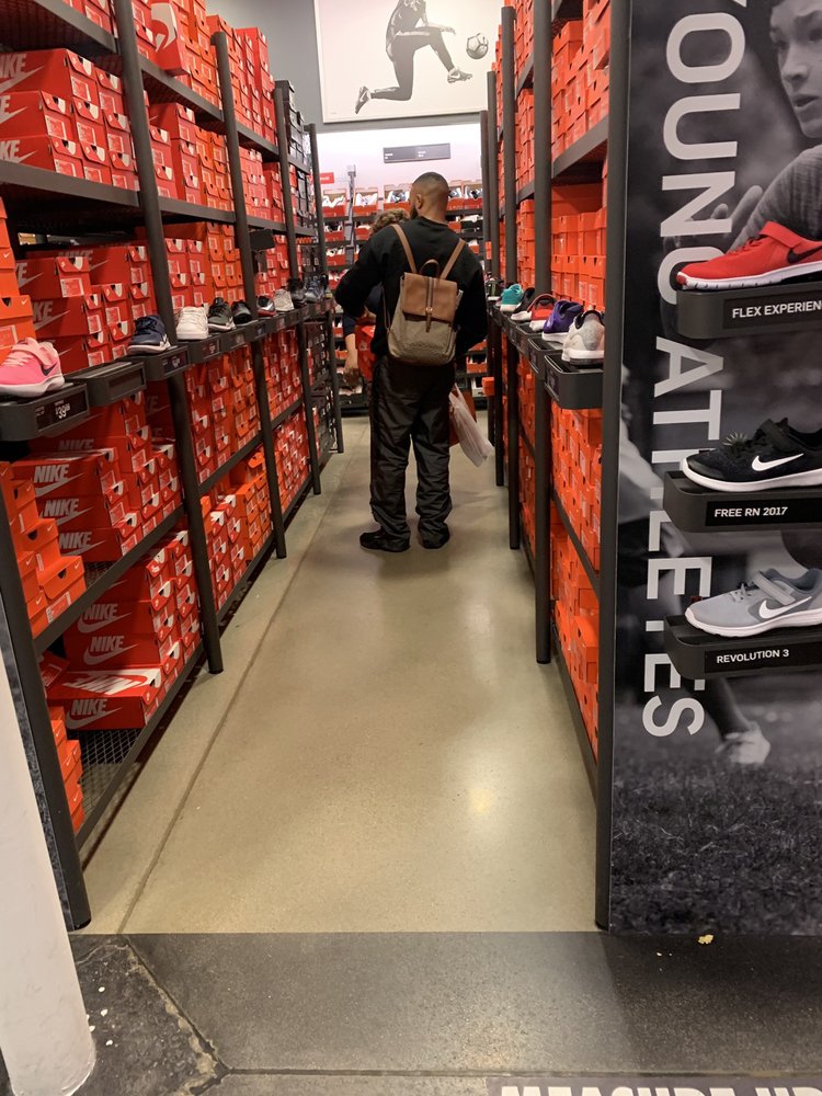 nike store smithfield nc