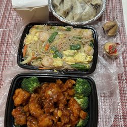 Happy Wok - General Tso Cicken, Chow Mei Fun Shrimp, steamed pork dumplings carryout