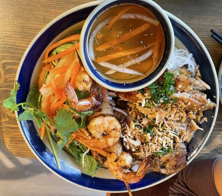 CHÉN - CHEN Vietnamese Restaurant by null