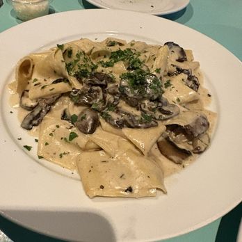 Giacomo's Cibo e Vino - Mushroom blue cheese - Italian Near Me - Houston, Texas Giacomo's Cibo e Vino - Mushroom blue cheese - Italian Near Me - Houston, Texas