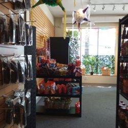 La Latina Groceries - Inside the store