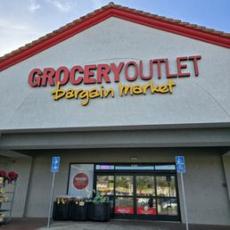 Exterior photo of Grocery Outlet - Spring Valley, California Exterior photo of Grocery Outlet - Spring Valley, California