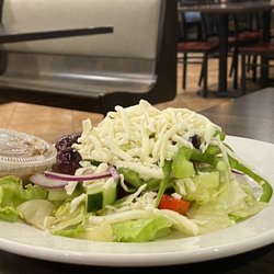 Tonys NY Pizza - Dinner salad