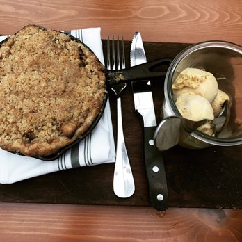 Cindy's Rooftop - The amazing, warm apple pie with a side of a wonderful carmelized ice cream - New American Near Me - Chicago, Illinois Cindy's Rooftop - The amazing, warm apple pie with a side of a wonderful carmelized ice cream - New American Near Me - Chicago, Illinois