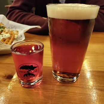 Smog City Brewing Co - Hibiscus cider and saber tooth IPA 4oz and full pour - Breweries Near Me - Long Beach, California Smog City Brewing Co - Hibiscus cider and saber tooth IPA 4oz and full pour - Breweries Near Me - Long Beach, California