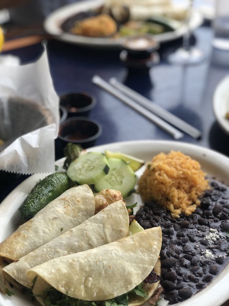 PLAZA TAPATIA Updated August 2024 119 Photos & 182 Reviews 707