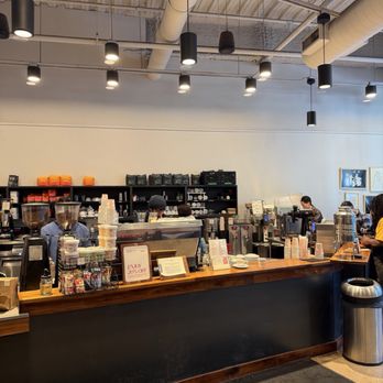 Intelligentsia Coffee - Inside - Coffee & Tea Near Me - Chicago, Illinois