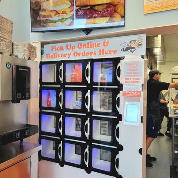 Rise Southern Biscuits & Righteous Chicken - Heated lockers to hold orders and keep them warm. - Chicken Shop Near Me - Winter Park, Florida
