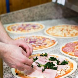 Blocks Pizza - Bei der arbeit