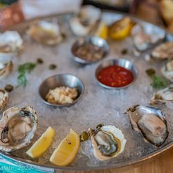 Seaside Oyster Bar - Suwanee - Raw Oysters