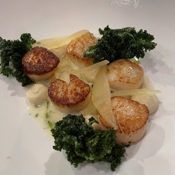 Senia - Scallops - Cocktail Bars Near Me - Honolulu, Hawaii
