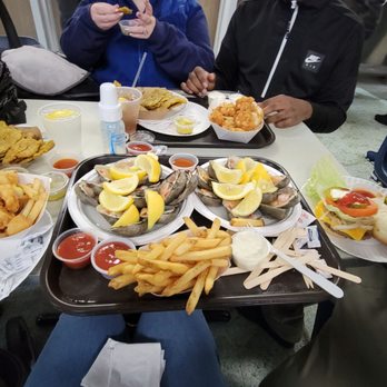 Johnny's Reef Restaurant - Seafood Near Me - Bronx, New York