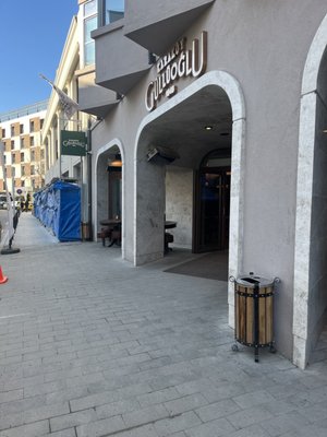 Karaköy Güllüoğlu - Nadir Güllü by null