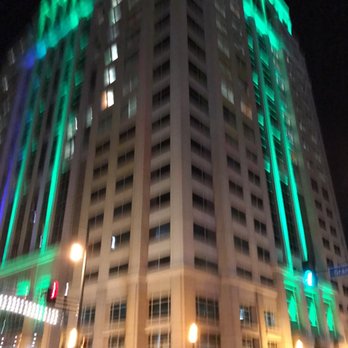 Benny Damato's - Kitty corner to the Dominion High Rise building - Pizza Near Me - Norfolk, Virginia