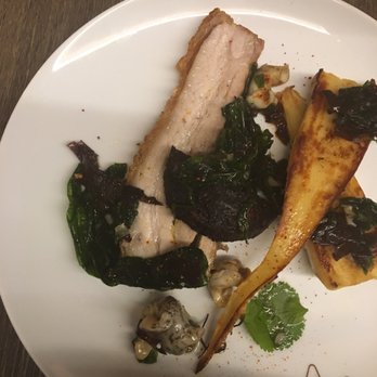 Papillon - Cochon d'Utah beach avec des bulots et boudin noir - French Near Me - Paris, 75 Papillon - Cochon d'Utah beach avec des bulots et boudin noir - French Near Me - Paris, 75
