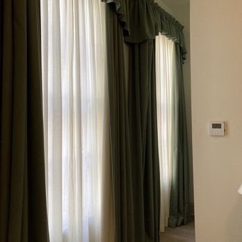 Linden Row Inn - Stately curtains - Hotels Near Me - Richmond, Virginia Linden Row Inn - Stately curtains - Hotels Near Me - Richmond, Virginia