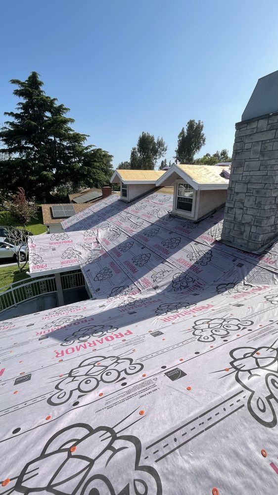 Slide of Golden Summit Roofing