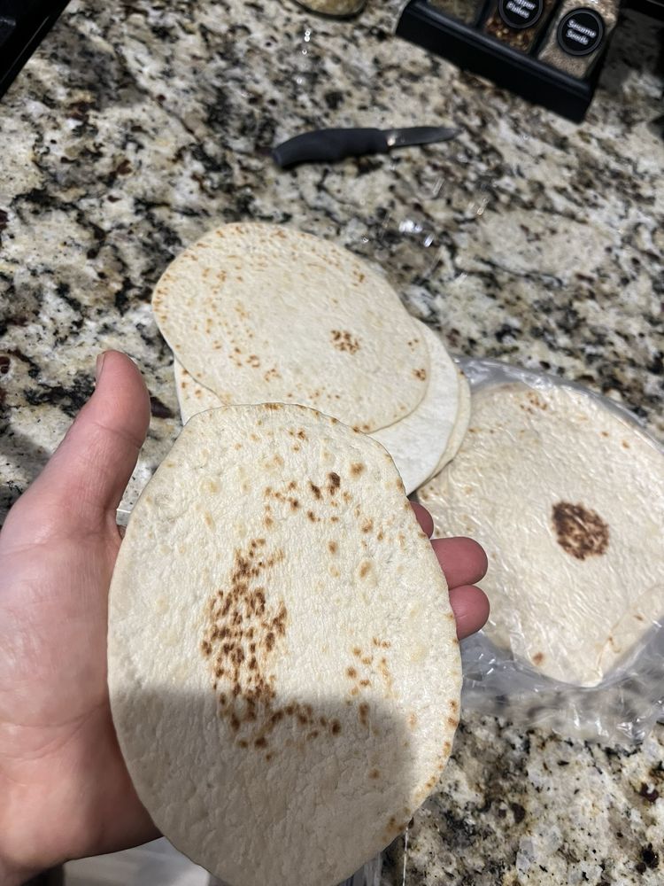 EL Paisano Tortilleria