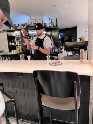 Daiquiris & Daisies by null