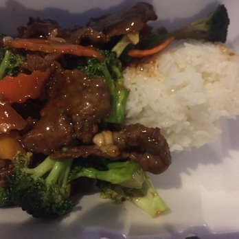 Golden Grill Asian Bistro - Beef and broccoli - Chinese Near Me - Roxboro, North Carolina