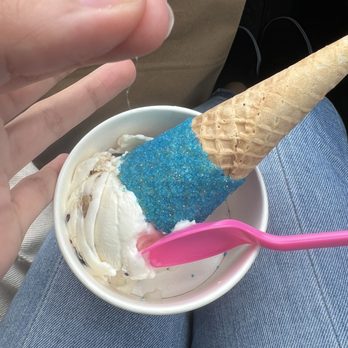 Kimmer's Ice cream - hair in my kids scoop - Ice Cream & Frozen Yogurt Near Me - Wheaton, Illinois Kimmer's Ice cream - hair in my kids scoop - Ice Cream & Frozen Yogurt Near Me - Wheaton, Illinois