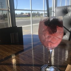 Grouchy Daddy's - Inside with a santagelo