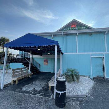 Crabby Bill's - Outside - Seafood Near Me - St. Pete Beach, Florida