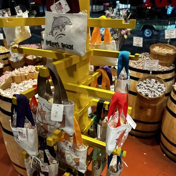 Balboa Candy - Cute bags with taffe - Candy Stores Near Me - Newport Beach, California Balboa Candy - Cute bags with taffe - Candy Stores Near Me - Newport Beach, California