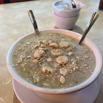 Barbara's Fishtrap - Fresh Made Clam Chowder - Seafood Near Me - Half Moon Bay, California