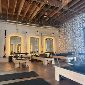 Pilatesmith - Pilates Near Me - Los Angeles, California Pilatesmith - Pilates Near Me - Los Angeles, California