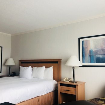 Hilton Vancouver Metrotown - Hotels Near Me - Burnaby, British Columbia Hilton Vancouver Metrotown - Hotels Near Me - Burnaby, British Columbia