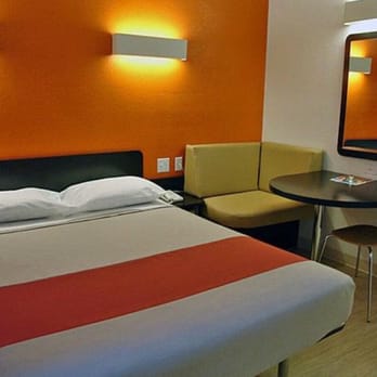 Motel 6 - Carson - This is the cleanness and neatness of the room. - Hotels Near Me - Carson, California Motel 6 - Carson - This is the cleanness and neatness of the room. - Hotels Near Me - Carson, California