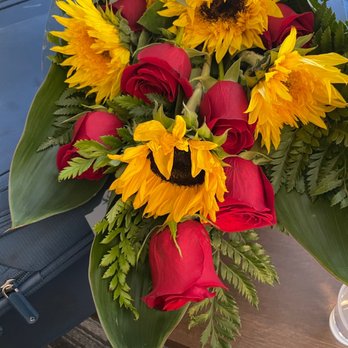 Arrowhead Flowers - Florists Near Me - Glendale, Arizona