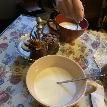 The Old Chocolate House - The milk - Tea Rooms Near Me - Bruges, VWV
