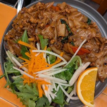 Neecha Thai - Pad kee mao with minced chicken - Thai Near Me - Oakland, California Neecha Thai - Pad kee mao with minced chicken - Thai Near Me - Oakland, California
