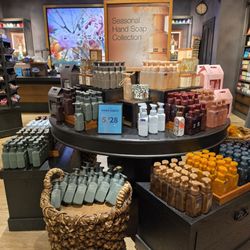 Bath & Body Works