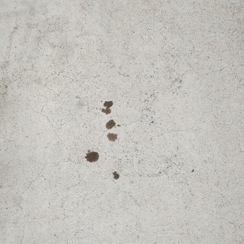 Valvoline Instant Oil Change - Oil on my driveway due to not properly cleaning up with a wipe down and common sense!!! - Oil Change Stations Near Me - Reno, Nevada Valvoline Instant Oil Change - Oil on my driveway due to not properly cleaning up with a wipe down and common sense!!! - Oil Change Stations Near Me - Reno, Nevada