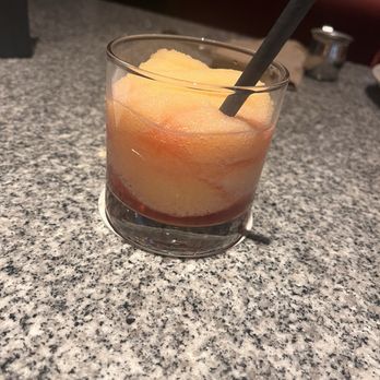 Moxies Pickering Restaurant - White peach Bellini - Canadian (New) Near Me - Pickering, Ontario