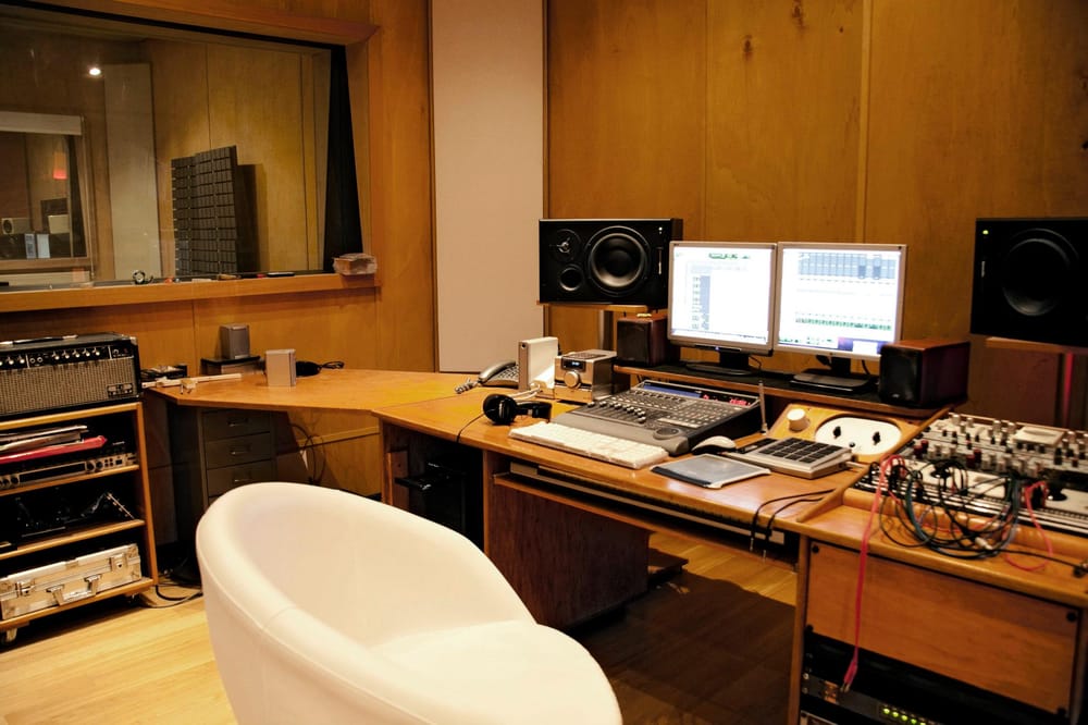 BOOMBOX Updated April 2024 Via Nicola Romeo 5, Milano, Italy