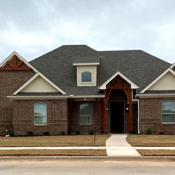DOUGLAS CUSTOM HOMES
