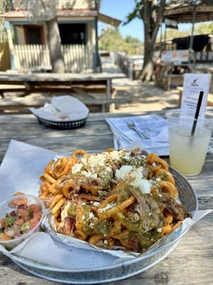 Hondo's On Main by null