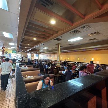 King's Buffet - Interior main sitting area - Buffets Near Me - Huntington Park, California King's Buffet - Interior main sitting area - Buffets Near Me - Huntington Park, California