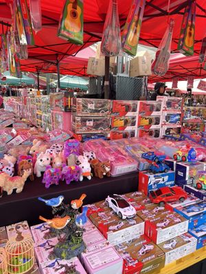 Cherry Avenue Auction by null