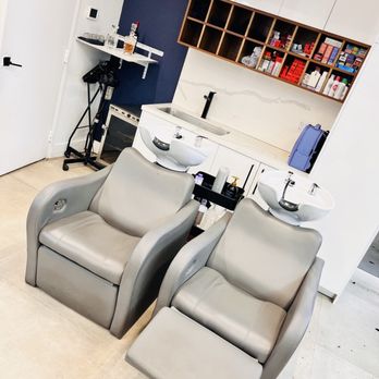 Born Barbers - Washing station. - Barbers Near Me - Miami, Florida Born Barbers - Washing station. - Barbers Near Me - Miami, Florida